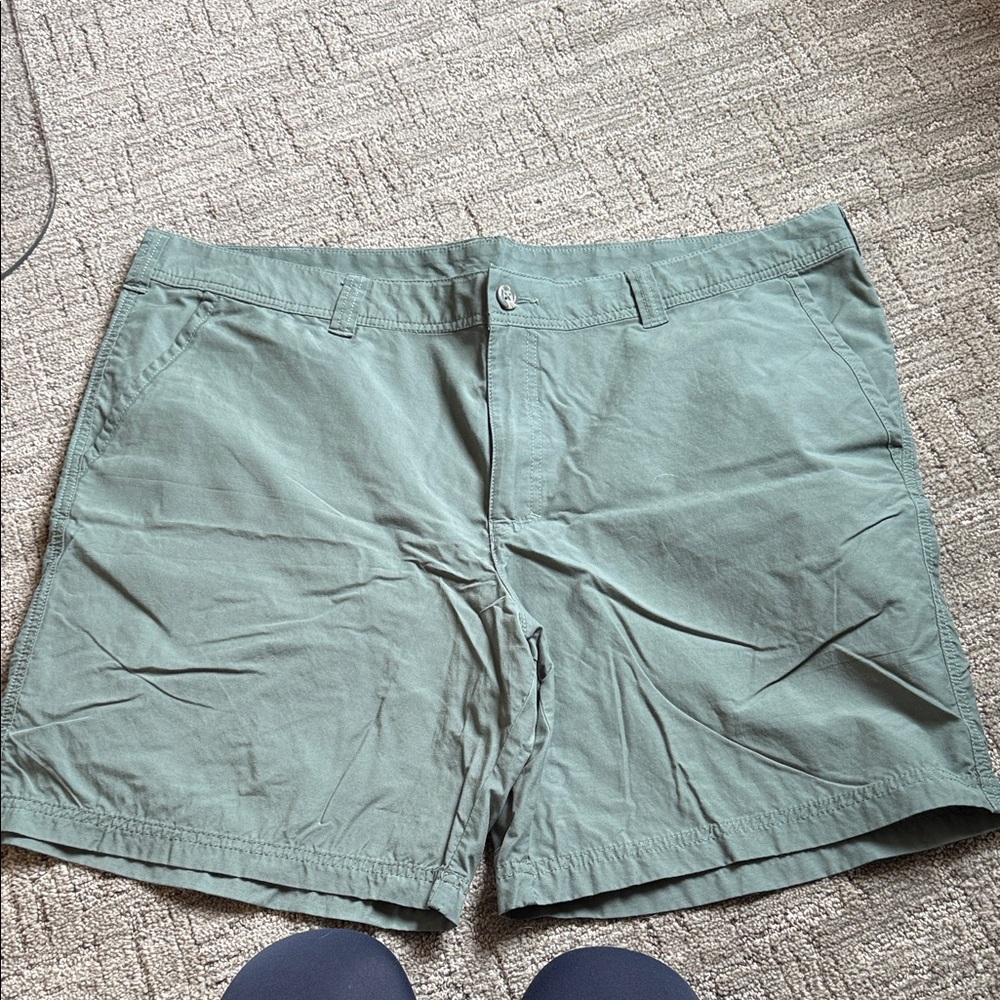 Columbia Men's Light Olive Flat-Front Shorts